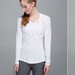 Lululemon Pace Pusher Long Sleeve in Heathered White/White. Women’s size 10